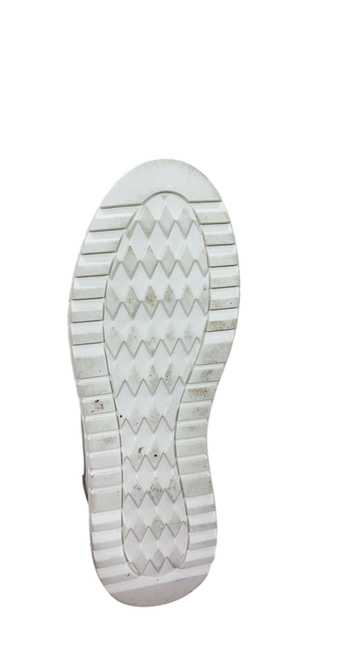 Sneakers 9.5 White and Gray