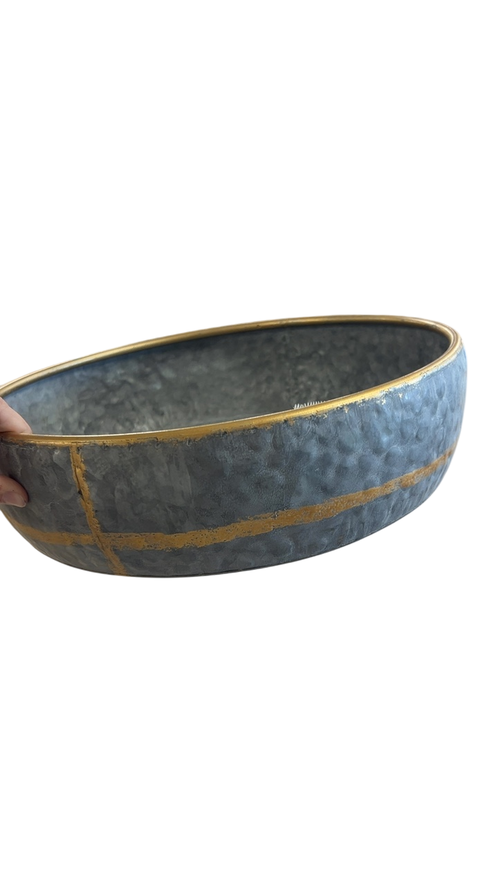 Decor Gray with gold accents