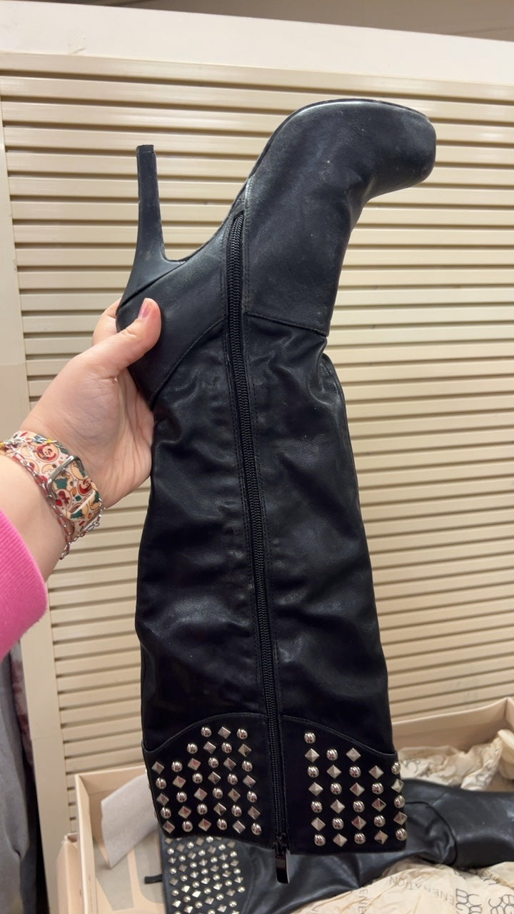 Boots 7.5 Black
