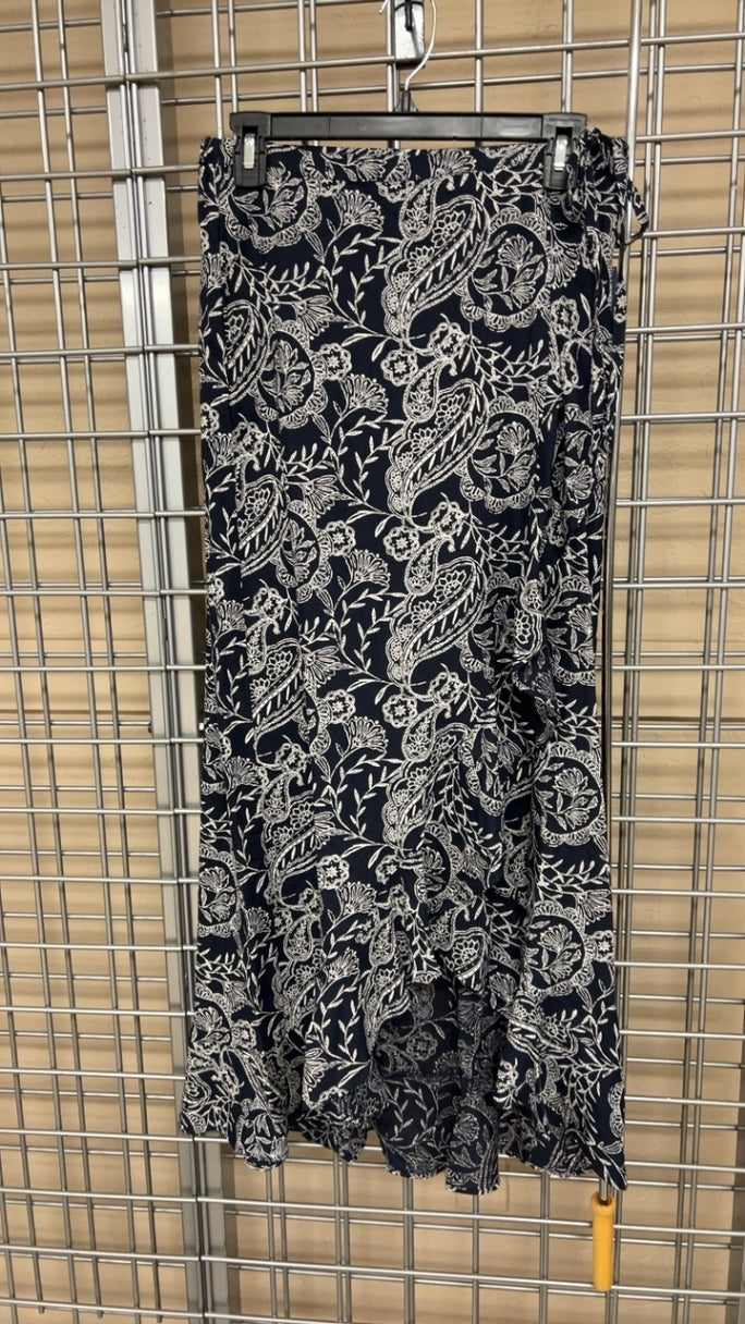 Universal Thread Skirt Small Navy and White