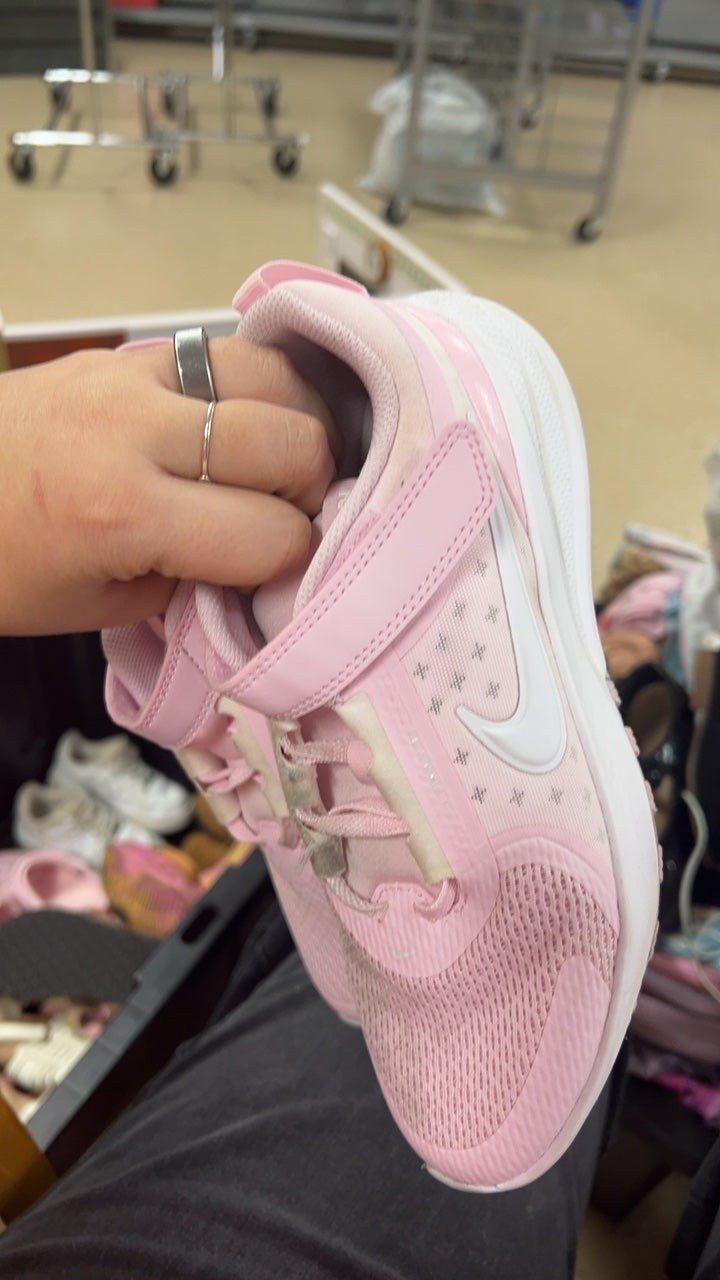 Nike Sneakers Youth 3