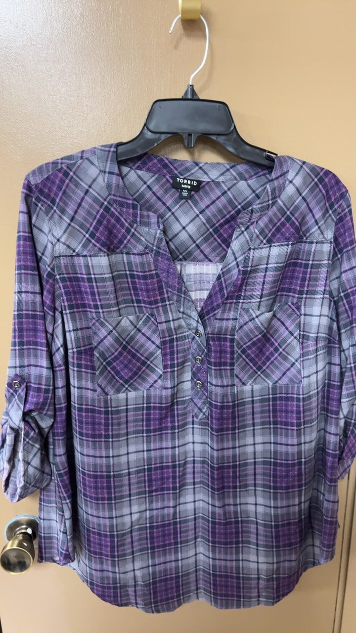 TORRID Shirt 00 (large)