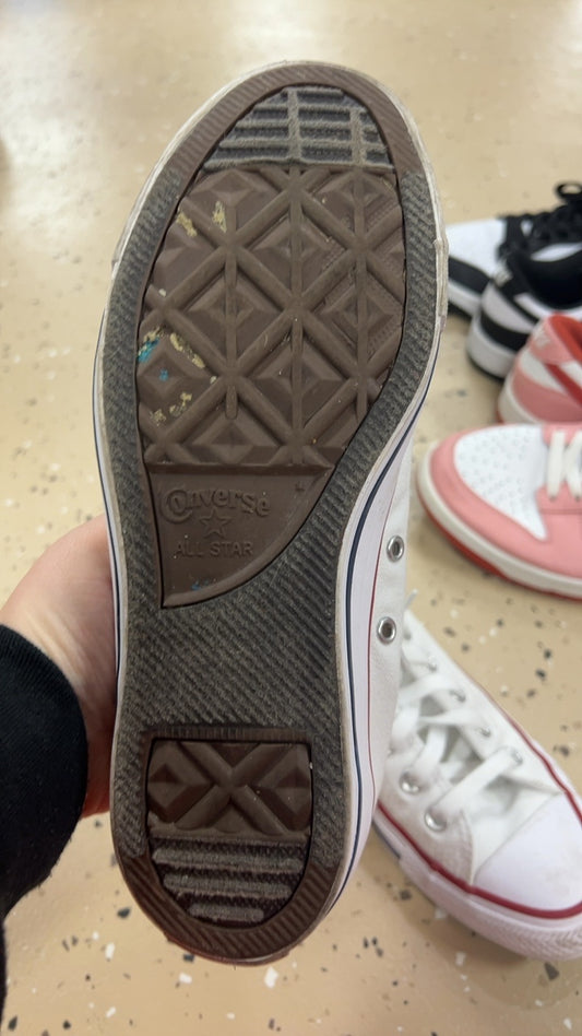 Converse Sneakers 8.5
