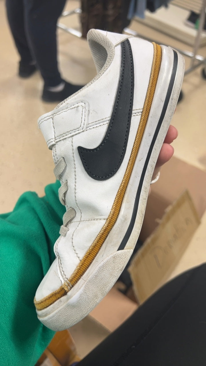 Nike Sneakers Youth 2