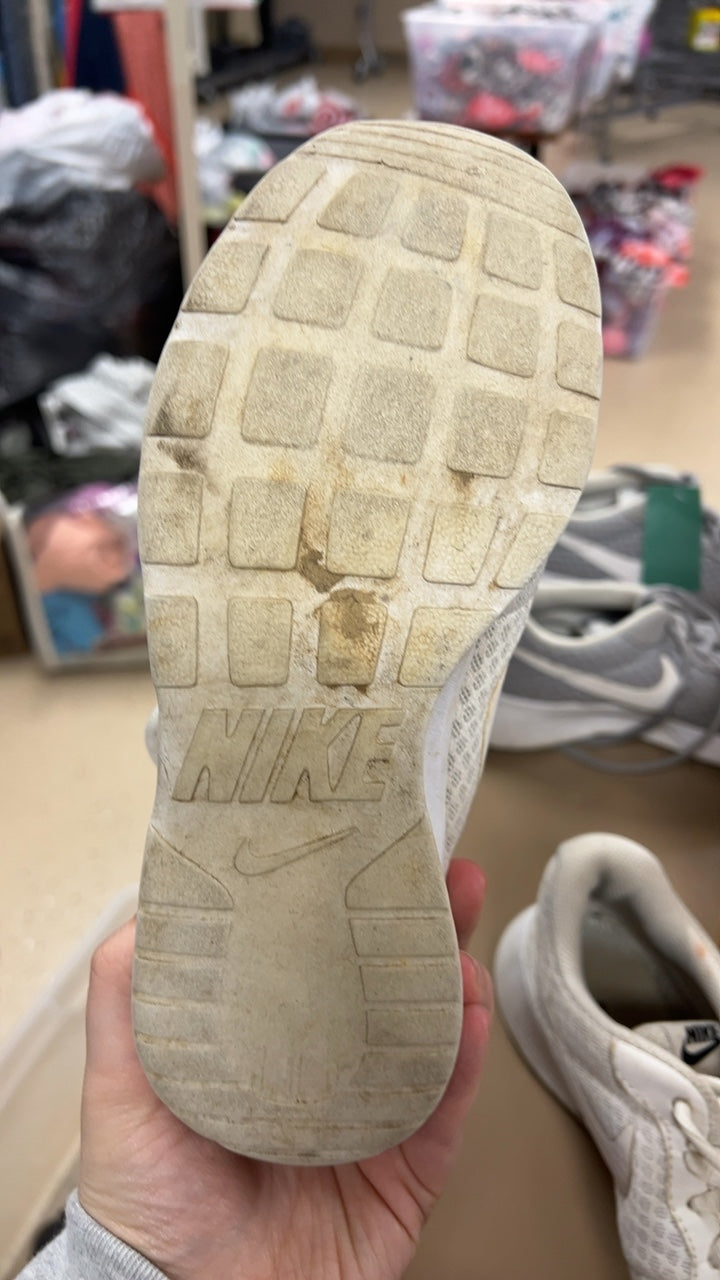 Nike Sneakers 6 white