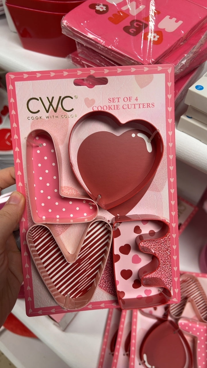 CWC Bakeware Love Cutters