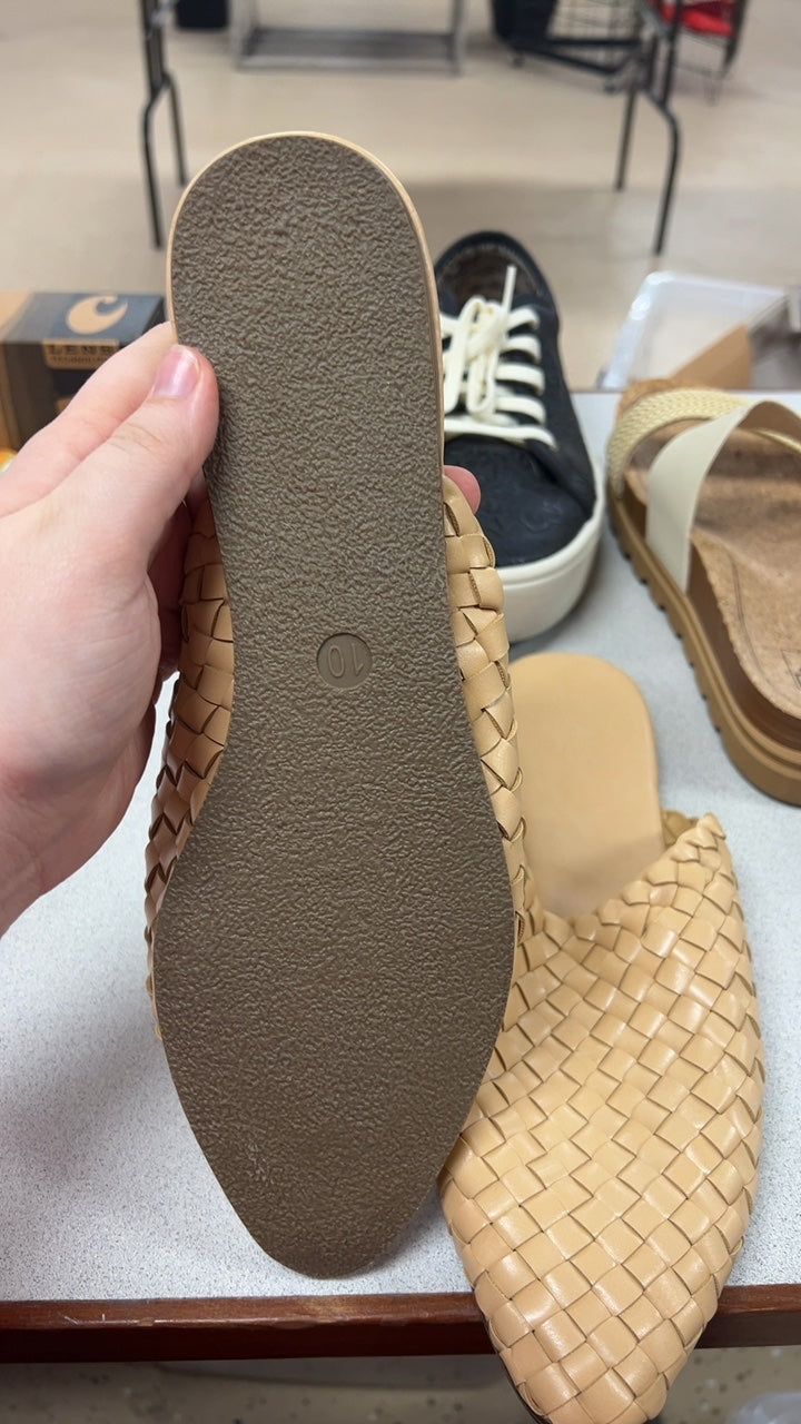 Universal Thread Slip-on Shoes 10