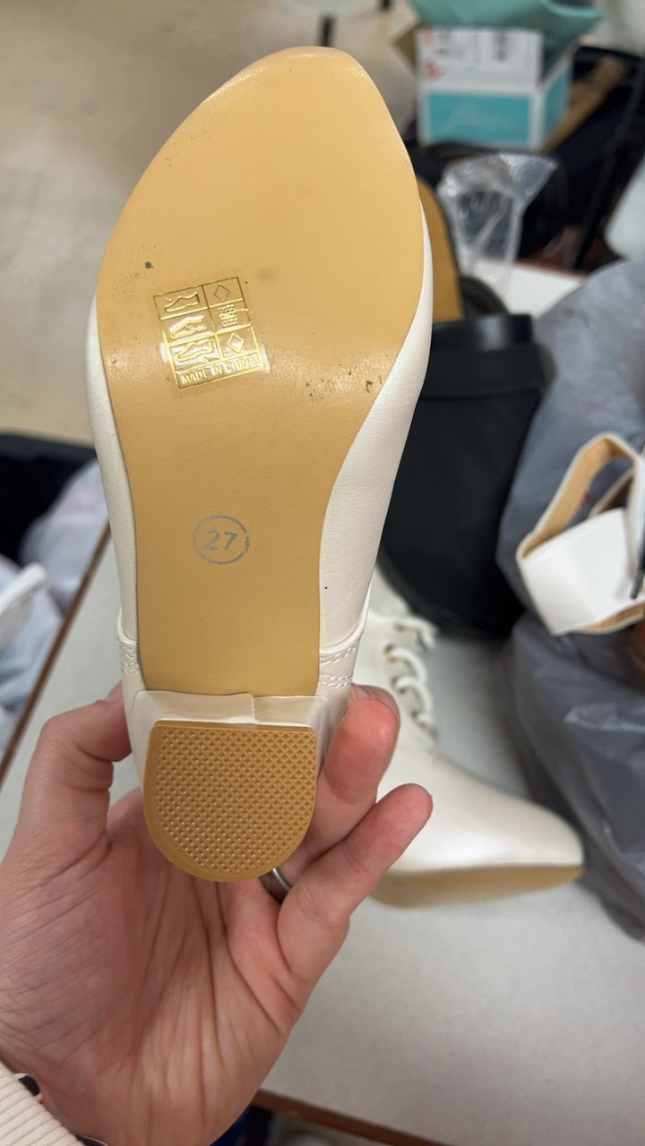 White Boots Youth 27