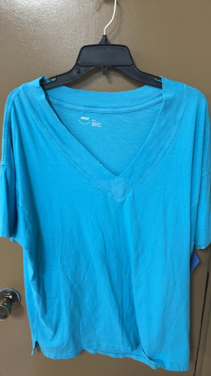 Aerie T-Shirt Medium