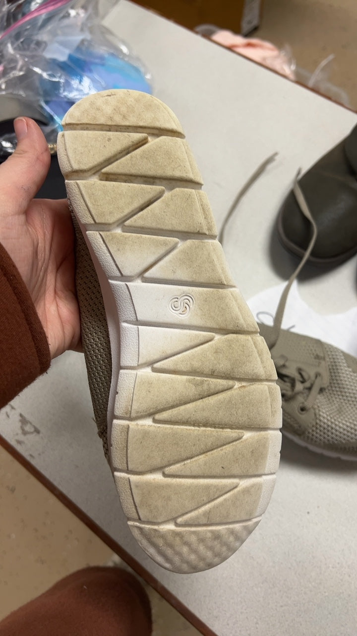 Clark’s Sneakers 6.5