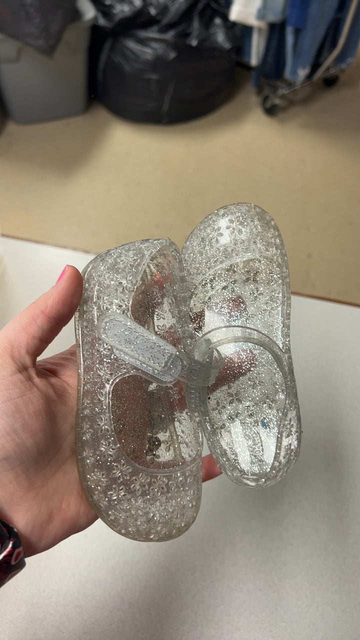 Sandals Youth 6