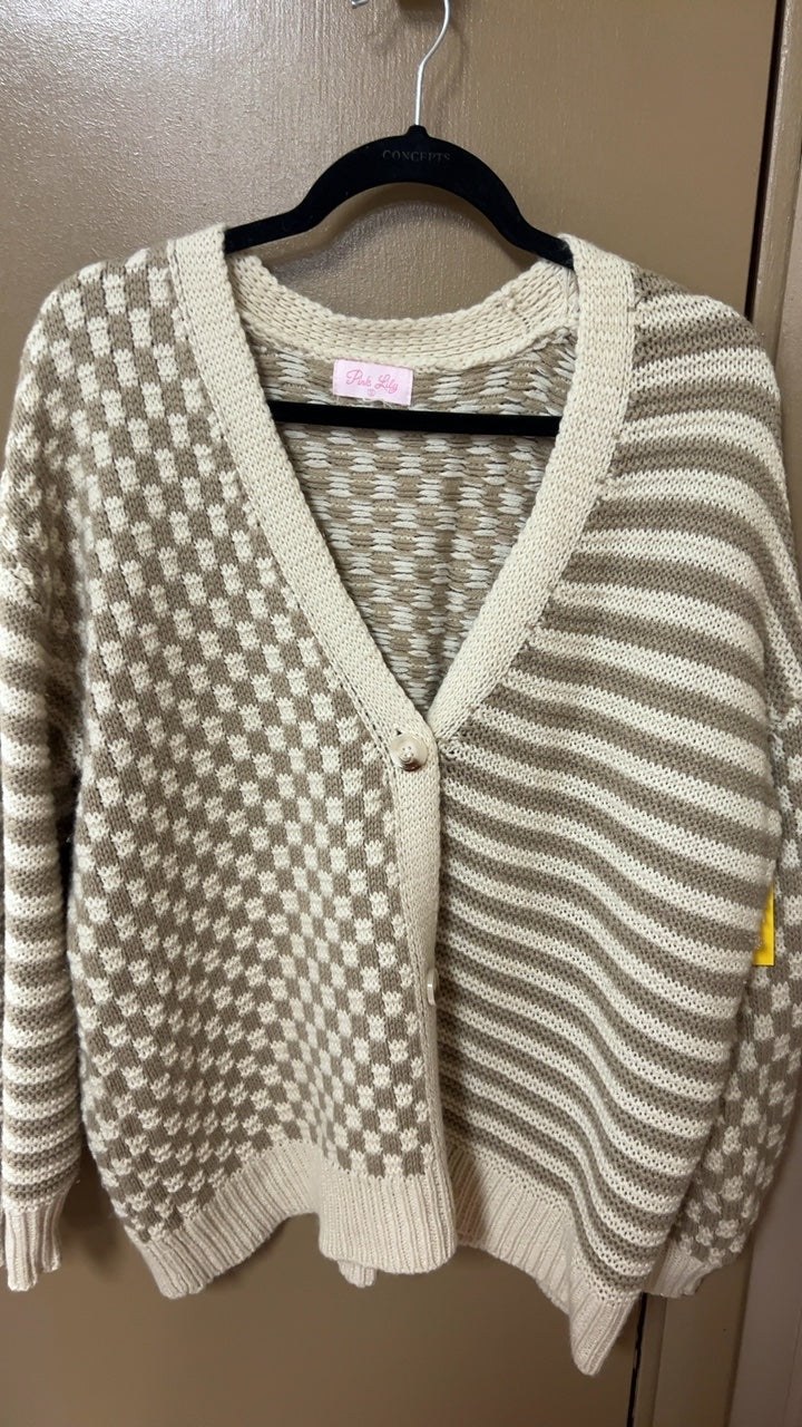 Pink Lily Sweater Small