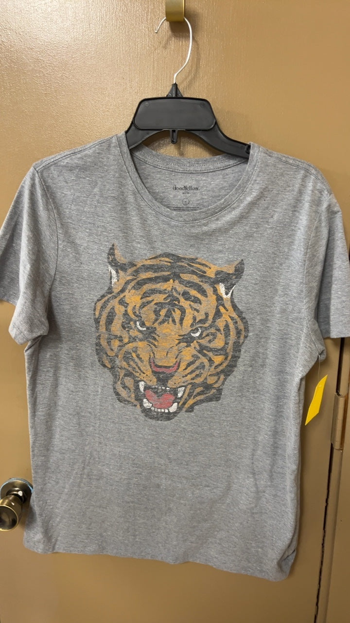 Goodfellow T-Shirt Medium