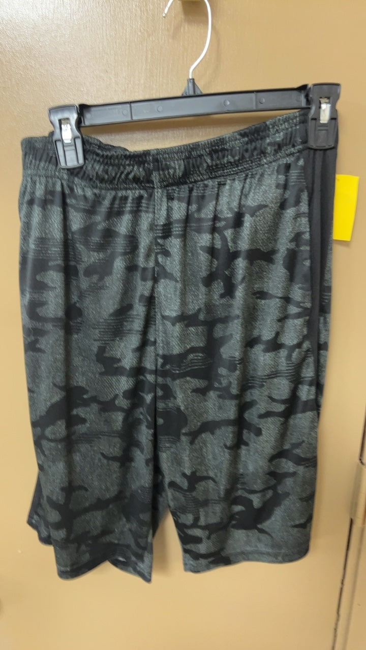 Under Armour Shorts MENS MEDIUM