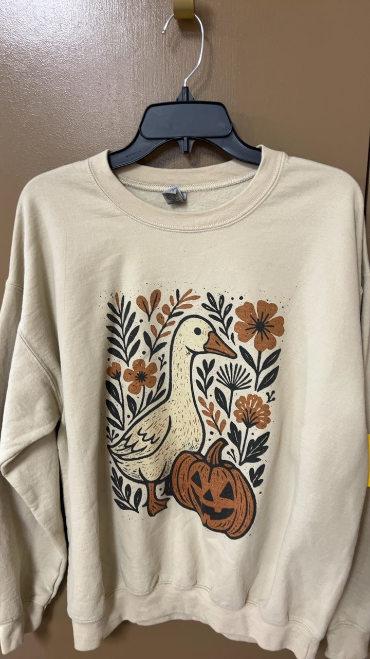 Spooky goose Sweatshirt Large