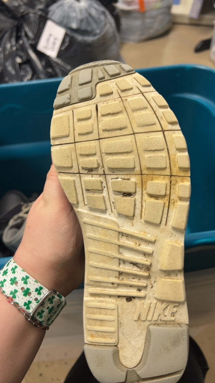 Nike Sneakers Youth 6
