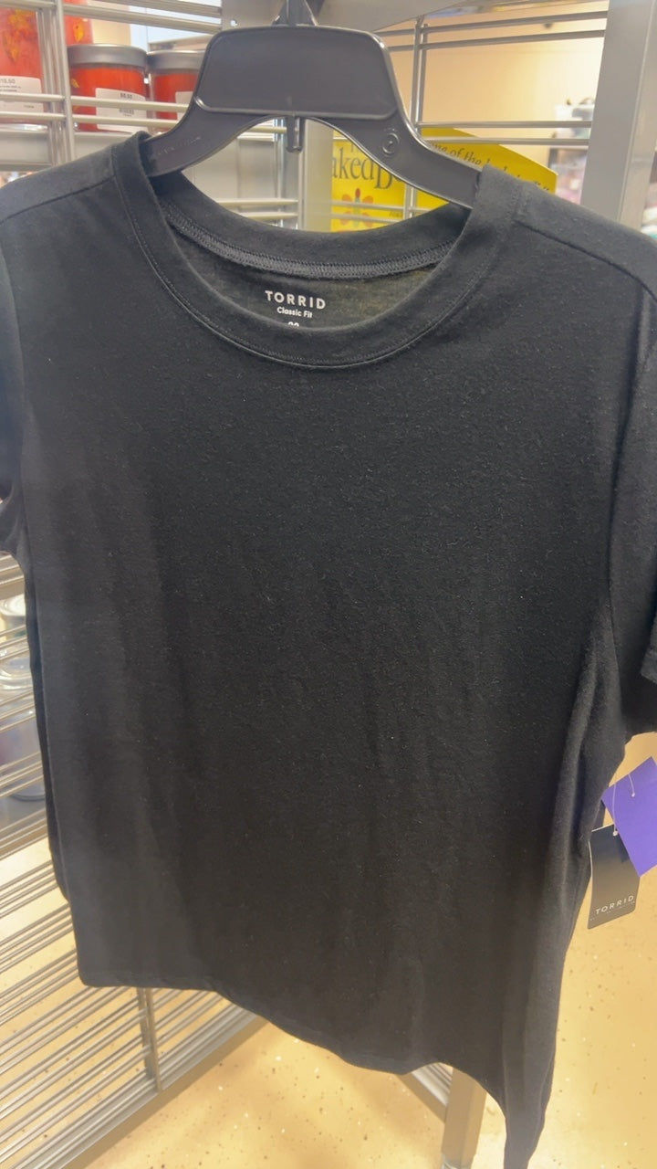 TORRID T-Shirt 00