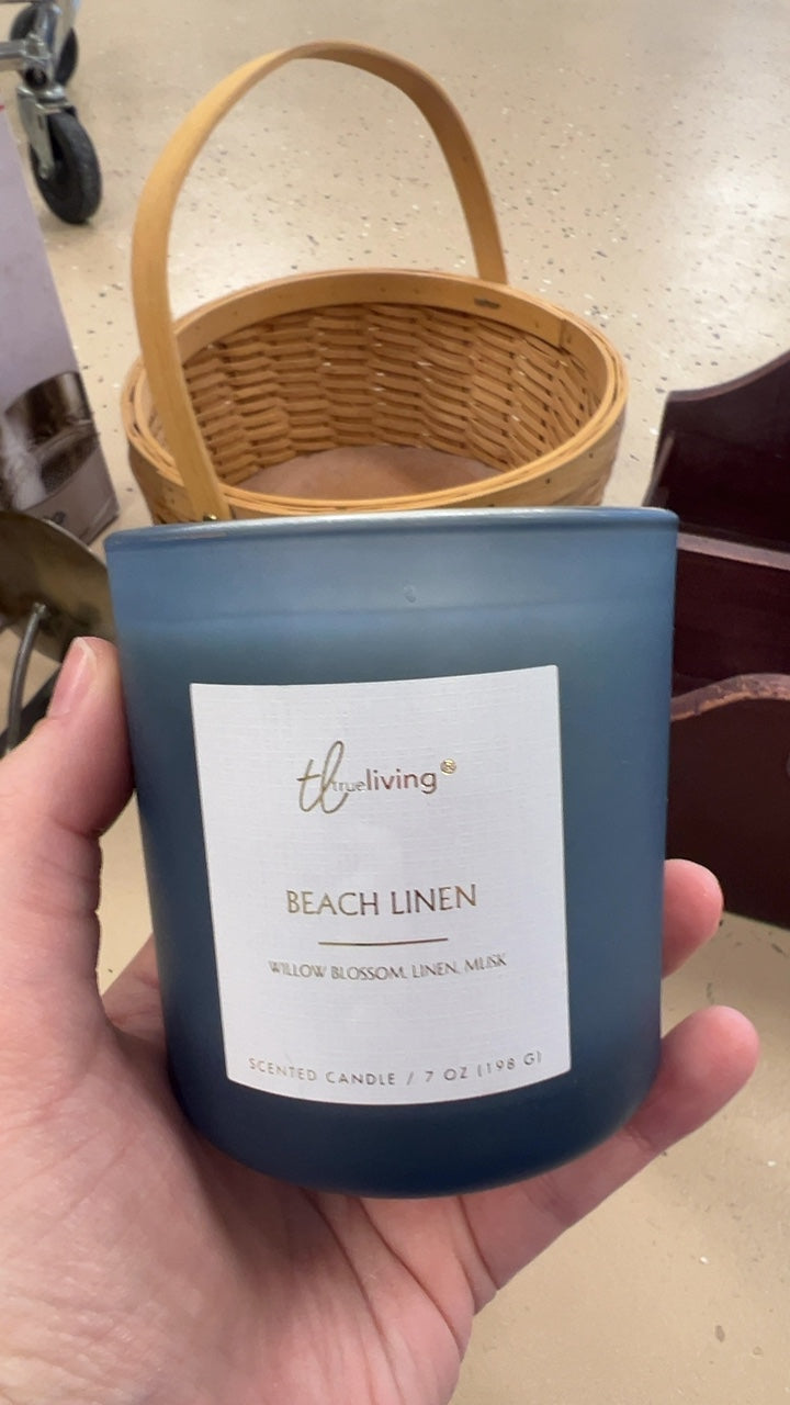 th true living Candle