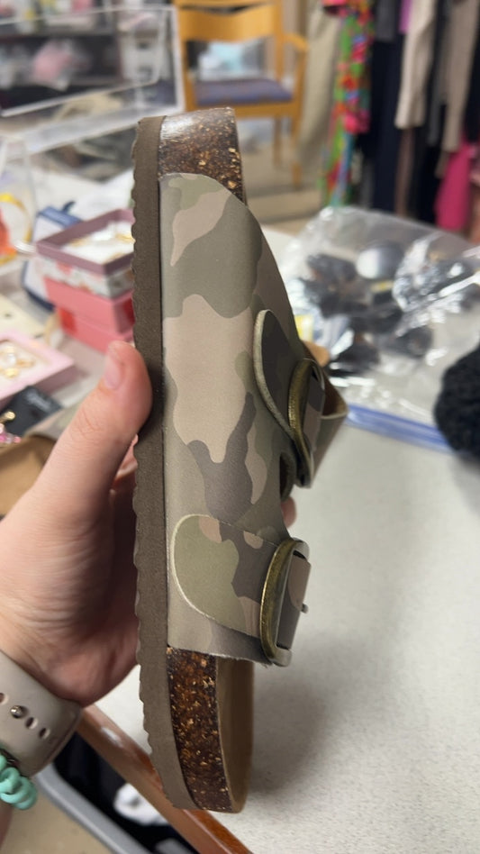 Sandals 8 CAMO