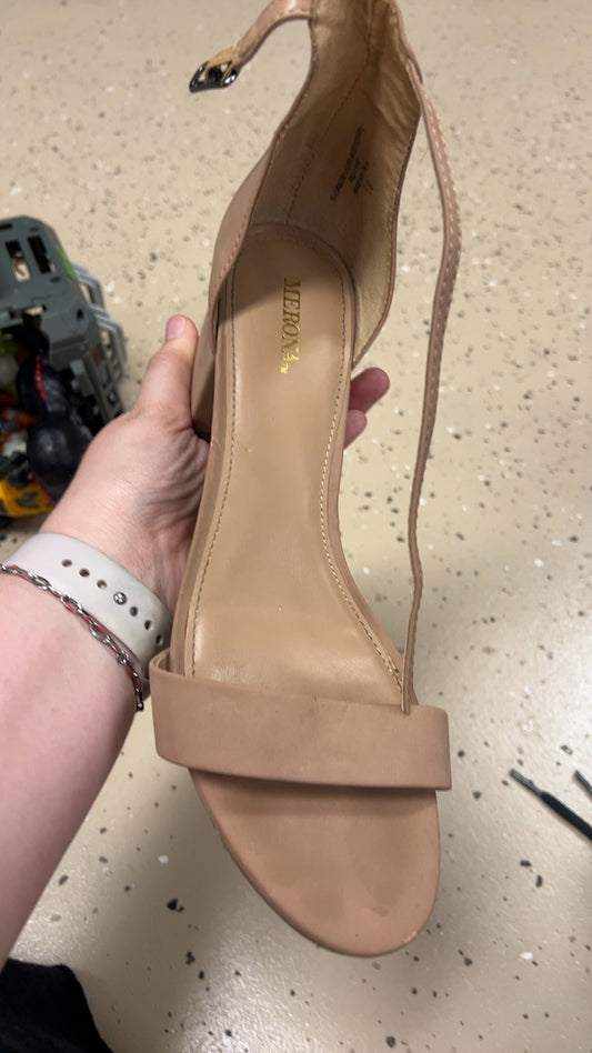 Sandals 8.6 Nude Heels