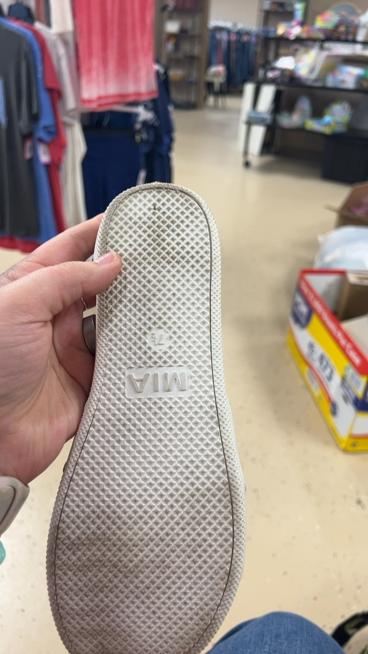 Mia Sandals 7.5
