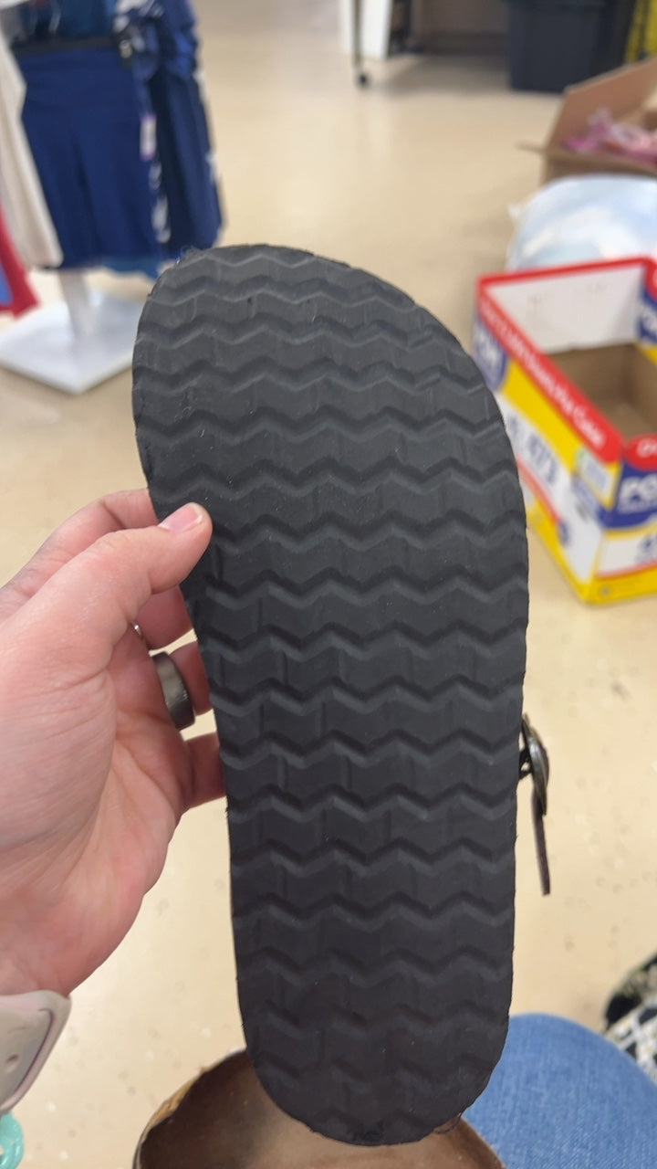 Sonoma Sandals 8