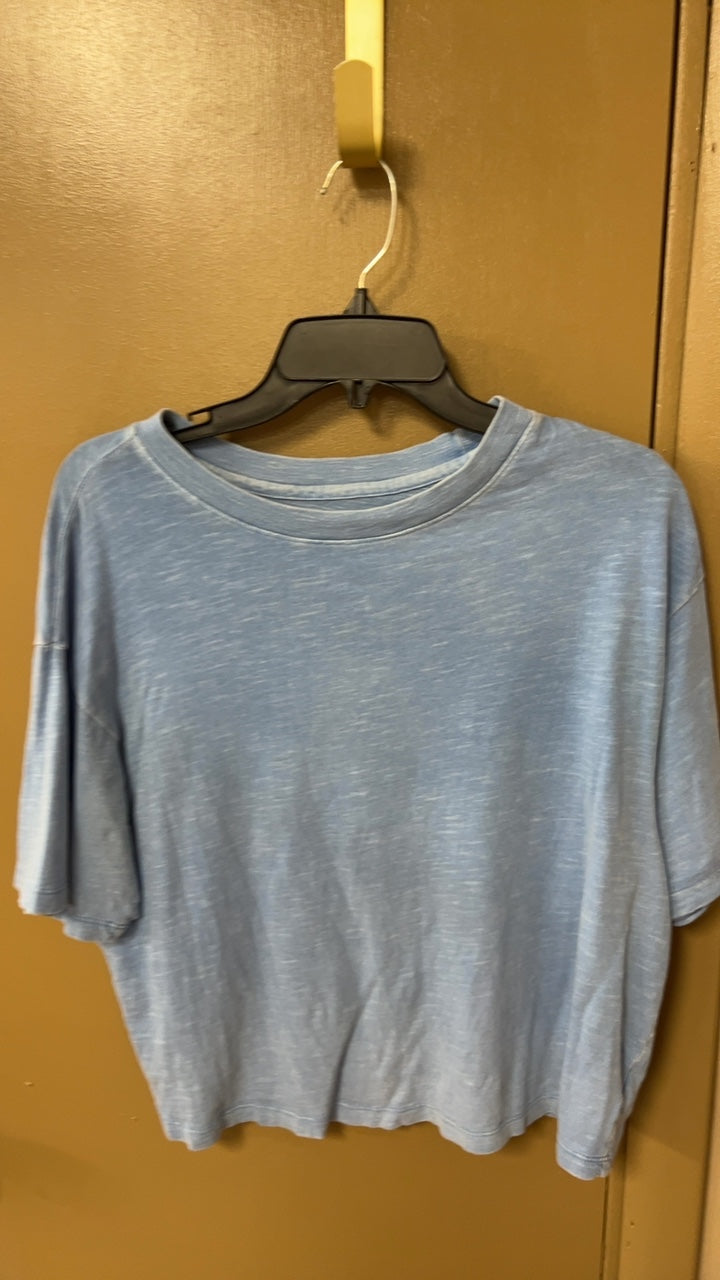 Universal Thread T-Shirt Medium