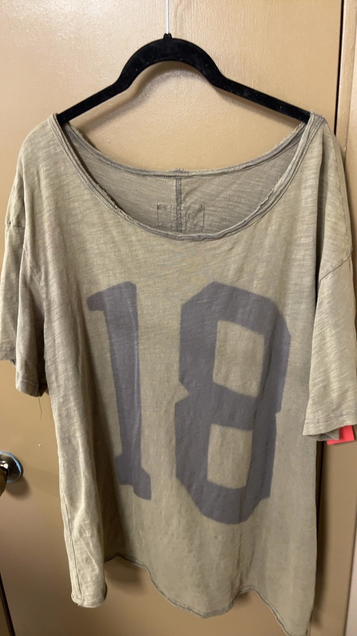 T-Shirt Large