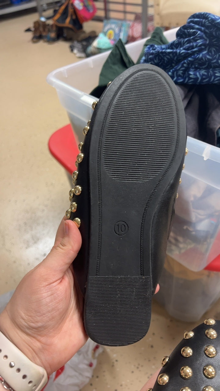 10 Studded Flats