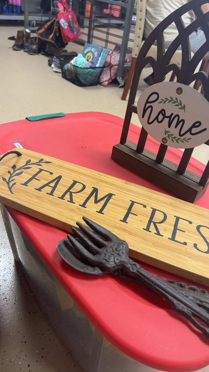 Farm Fresh Sign