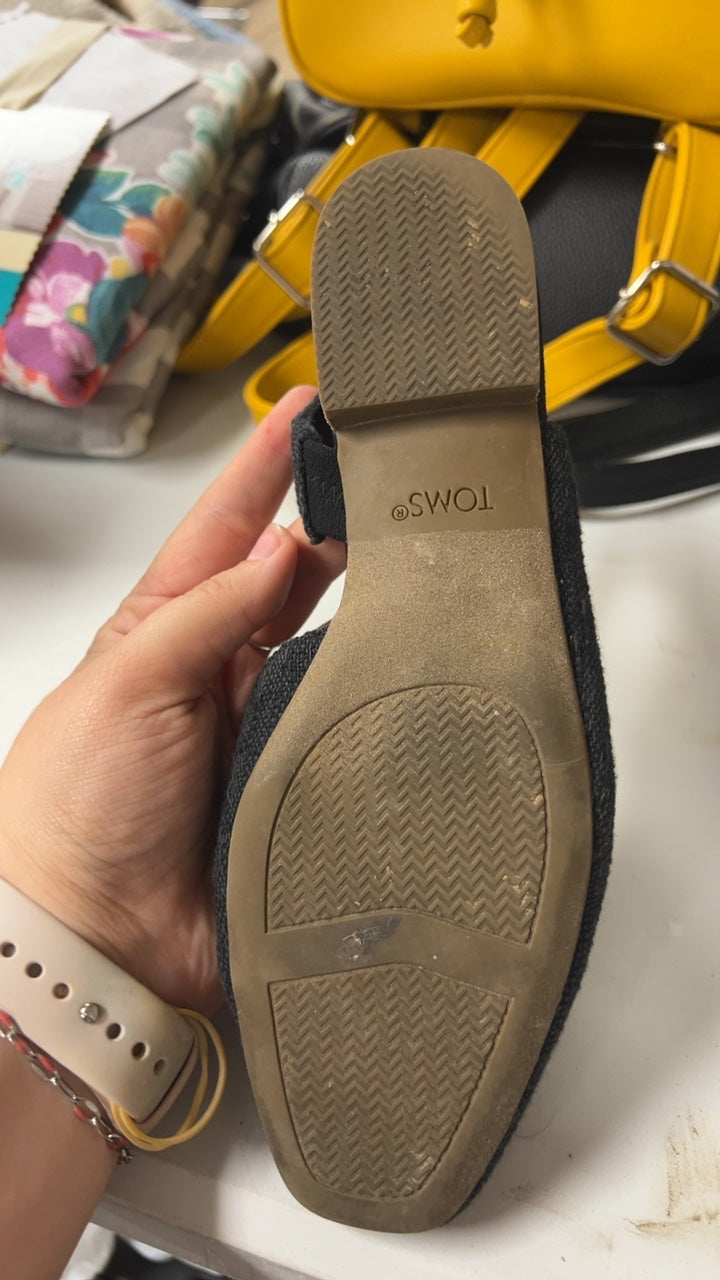 TOMS Slippers 5.5