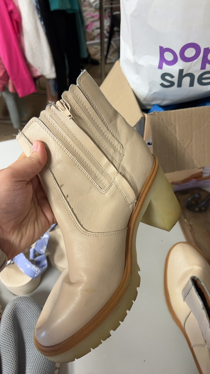 Boots 8.5