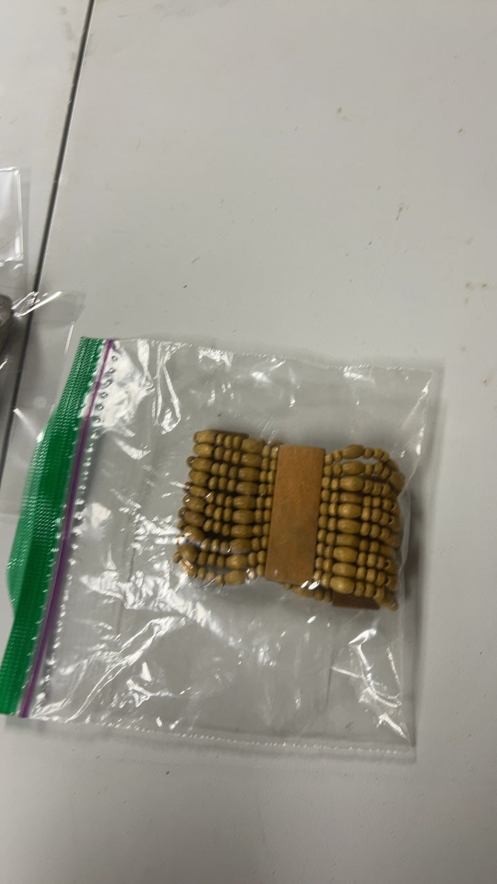 Bracelet