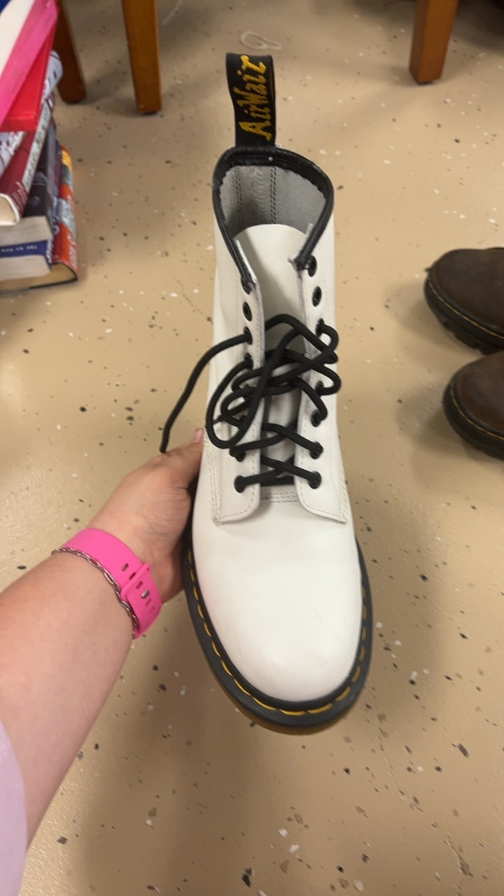 Dr. Martens Sneakers M8W9 white