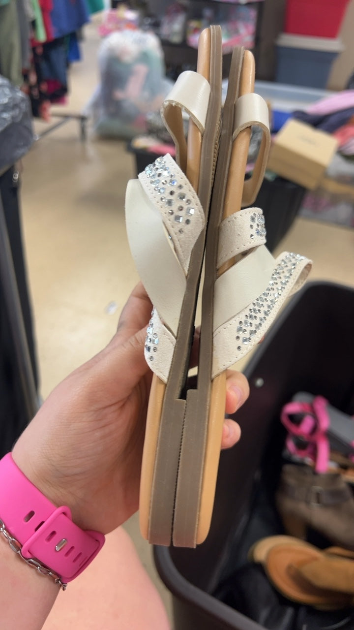 TIME AND TRU Sandals 9