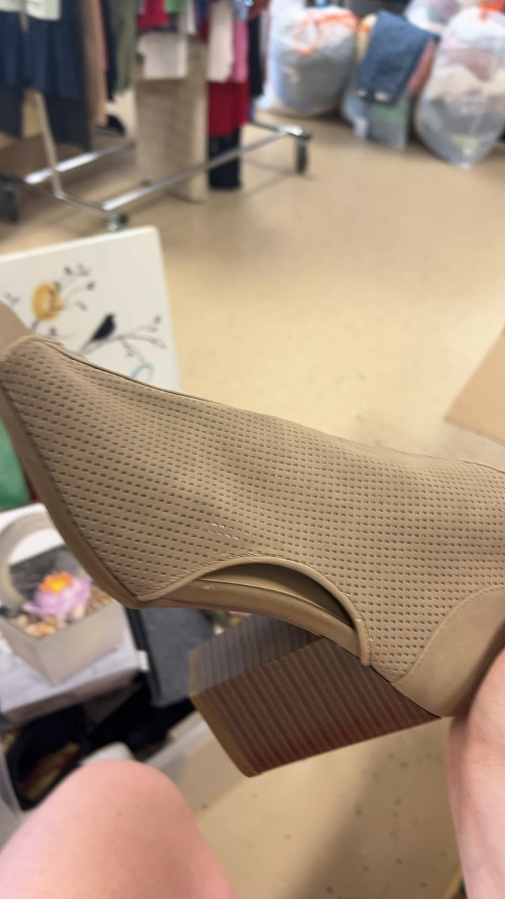 Shoes 8 Booties