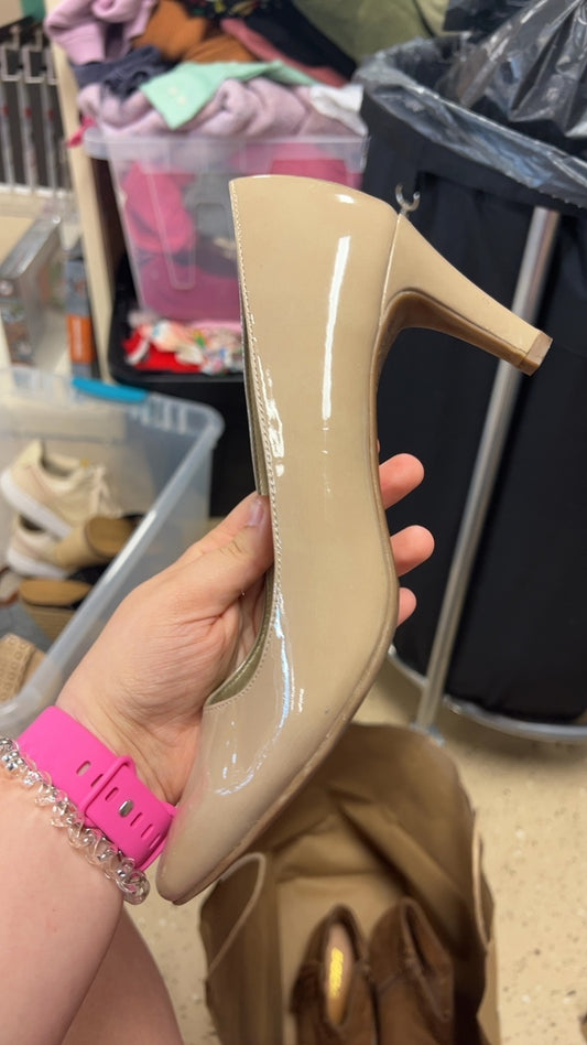 Nude closed toe Heeled Shoe 8