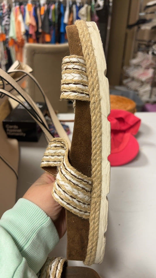 Sandals 10