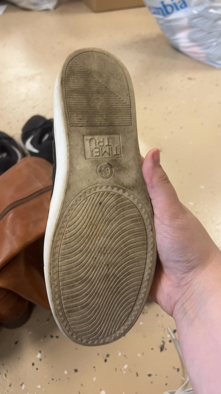 Sneakers 6.5