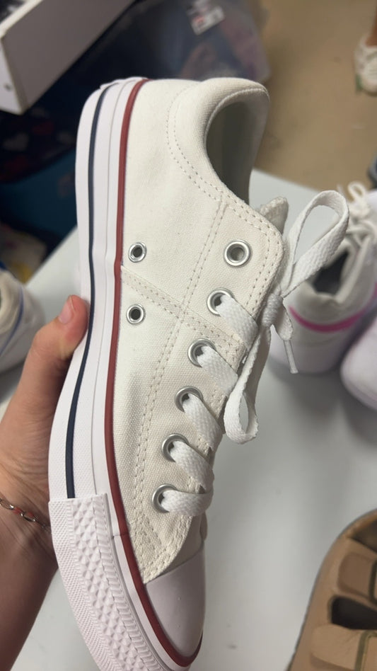 Converse Sneakers 9.5
