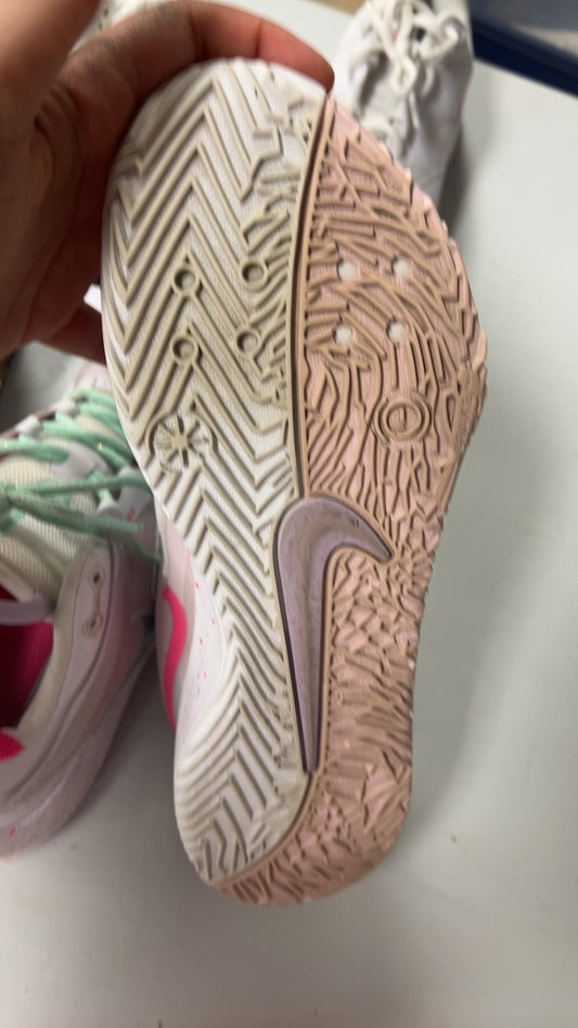 Nike Sneakers 7.5