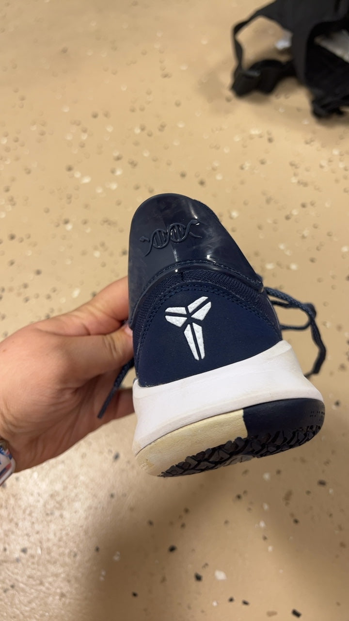 Nike Sneakers Mens 7 Navy blue and white