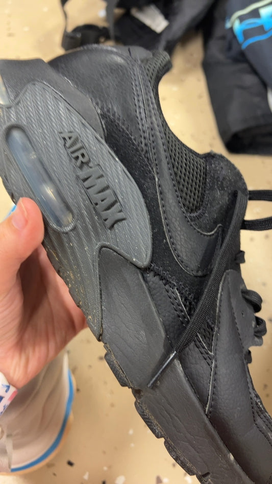 Nike Sneakers Mens 9.5 Black