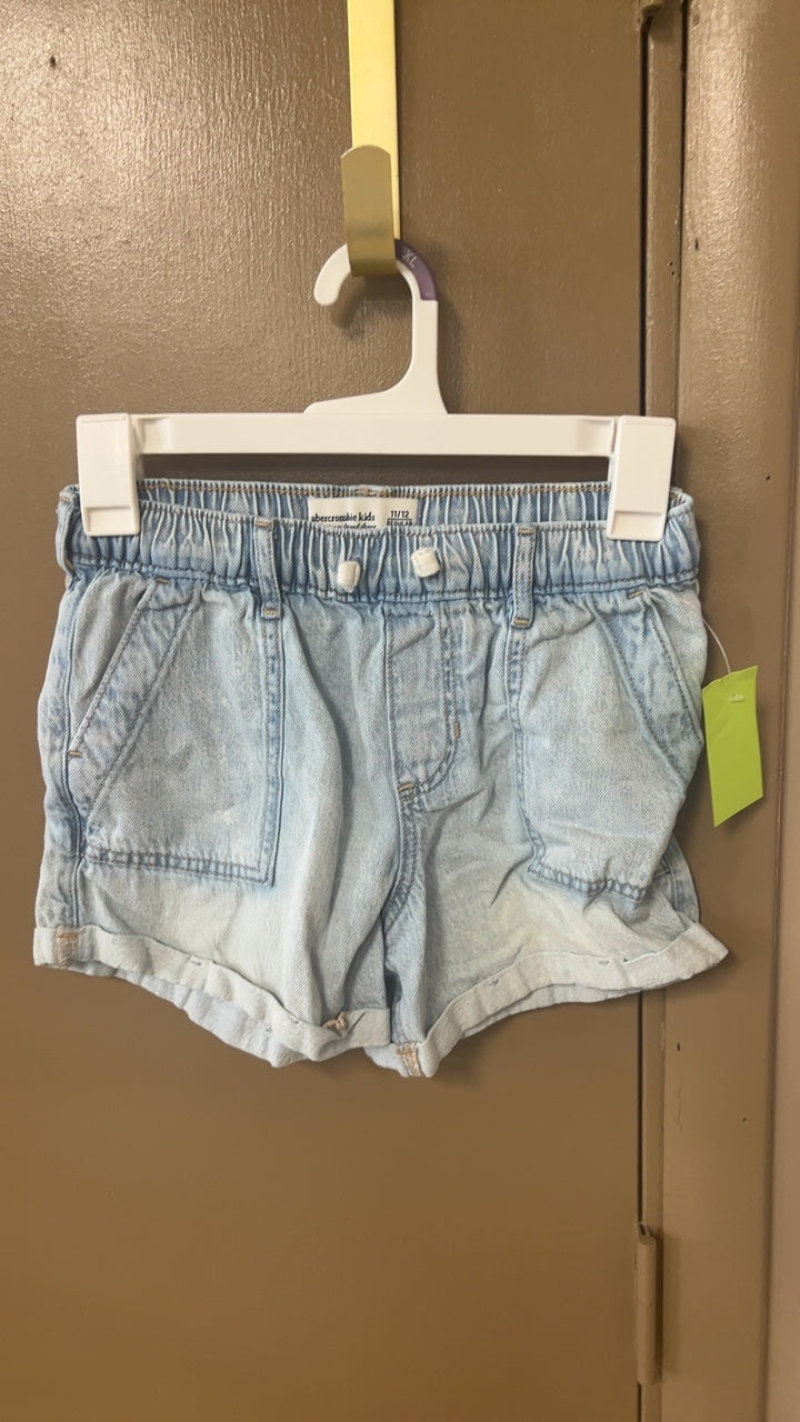 Abercrombie Kids Shorts Youth 11/12 Light blue
