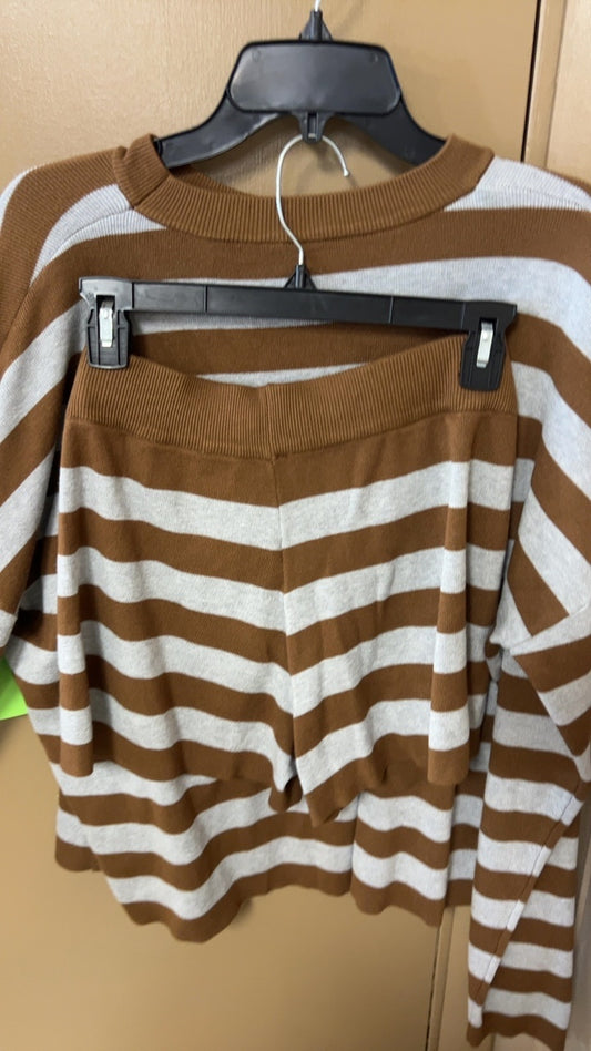 Boutique Sweater 2 piece set Large Brown and off-white