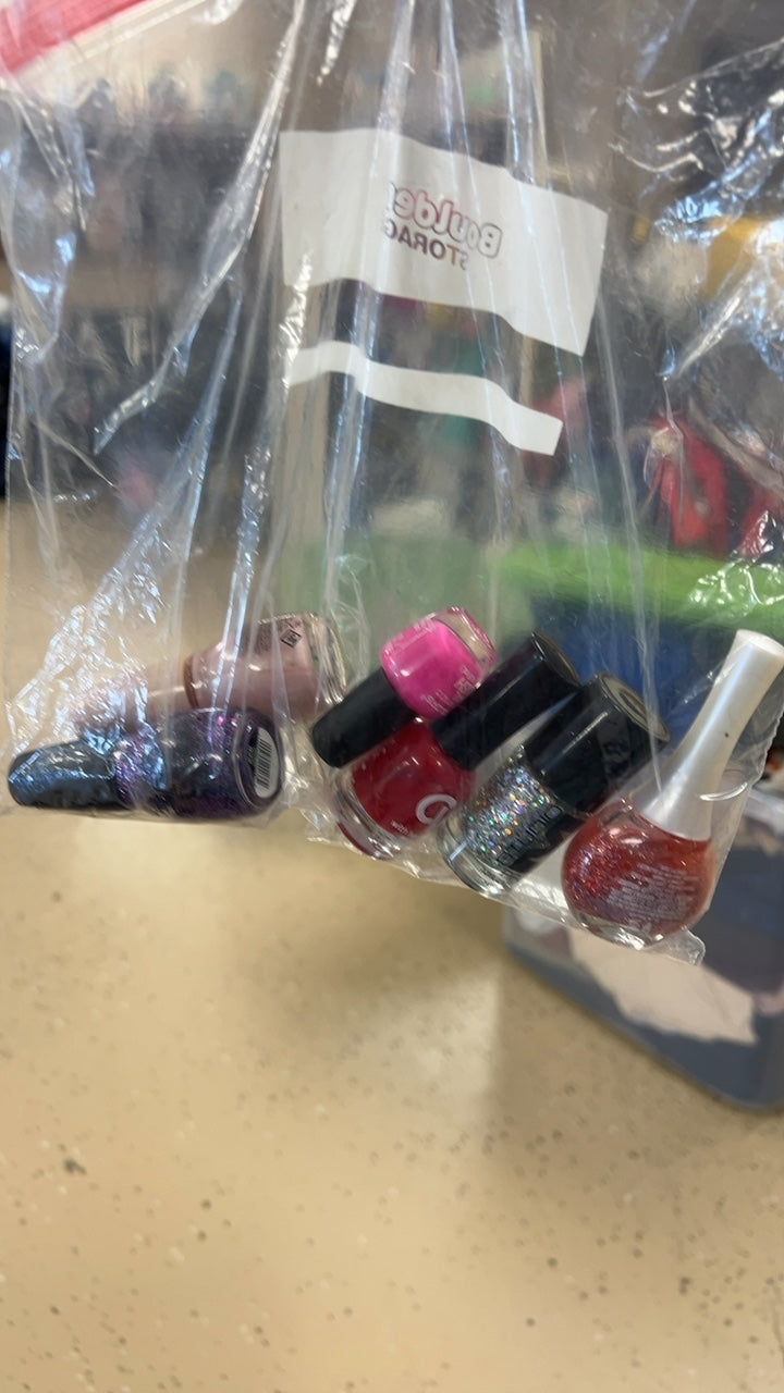 Nail Polish Various (6)