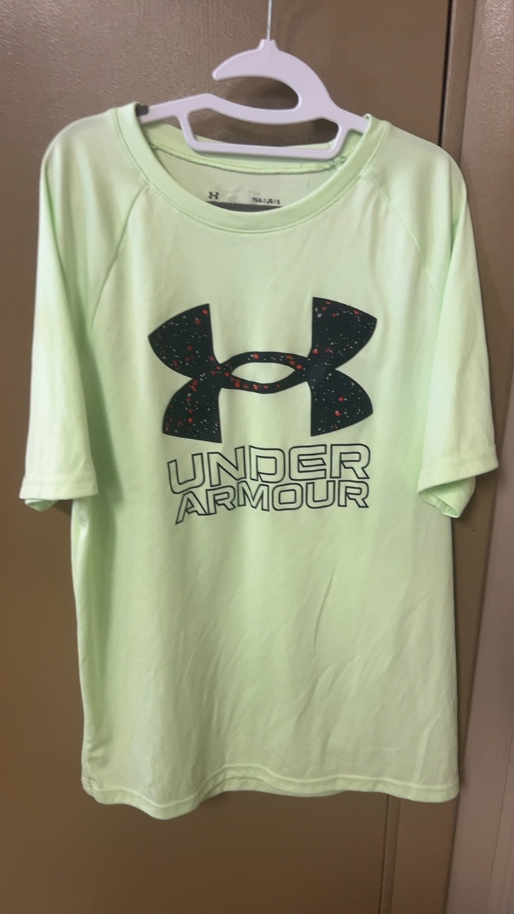 Under Armour T-Shirt YOUTH Large Light Green