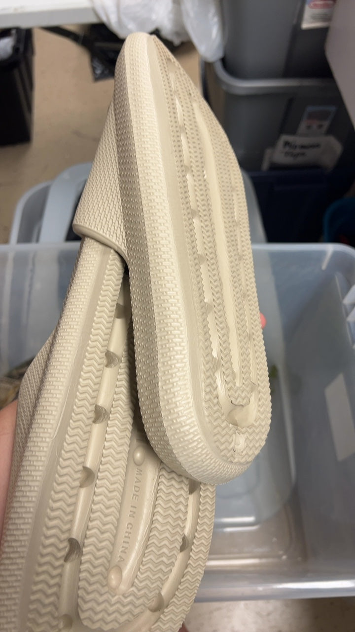 Slippers 10/11 Cream