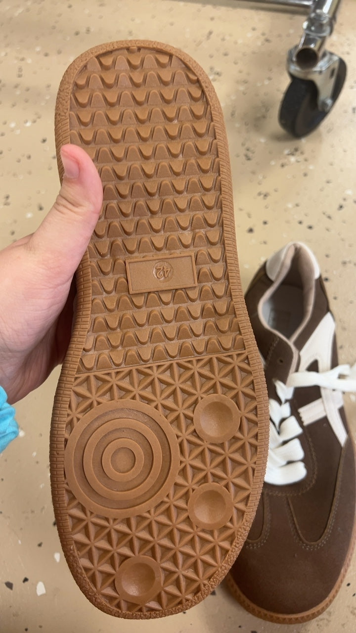 Sneakers 11 Brown and White