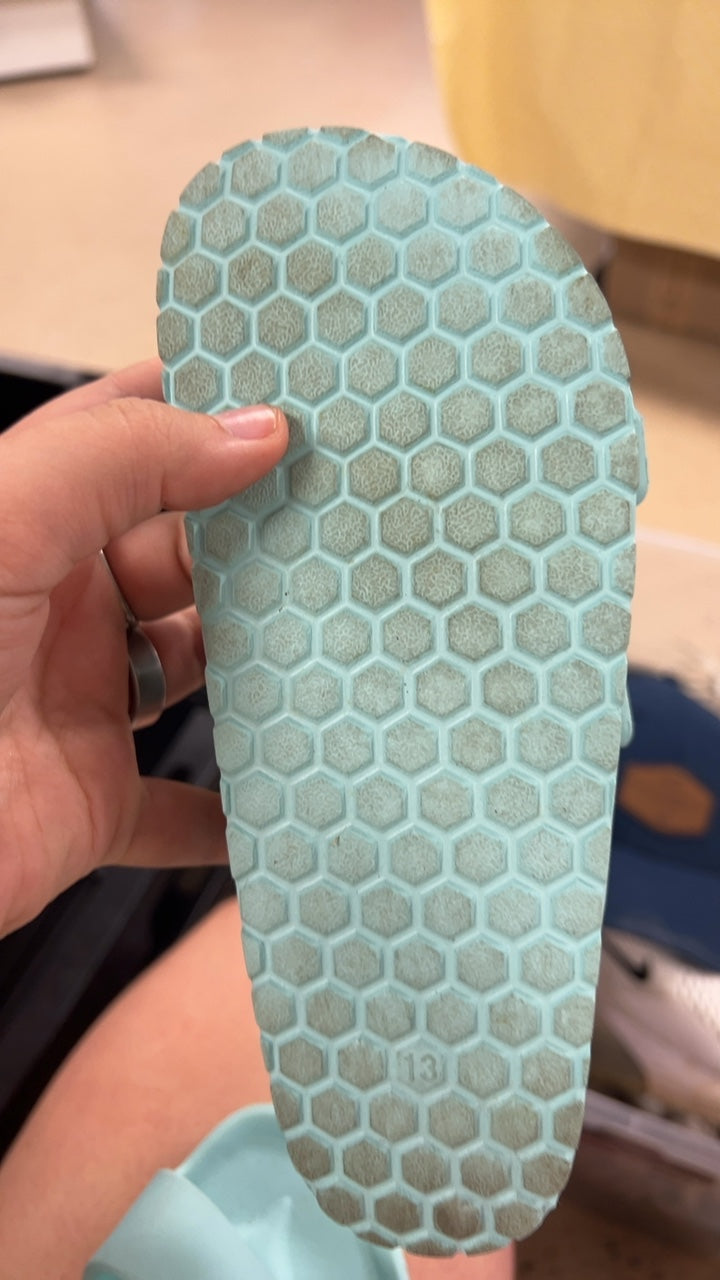 Cat & Jack Sandals Youth 13 Light blue
